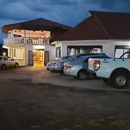 Northern Pearl Gulu Luaran gambar